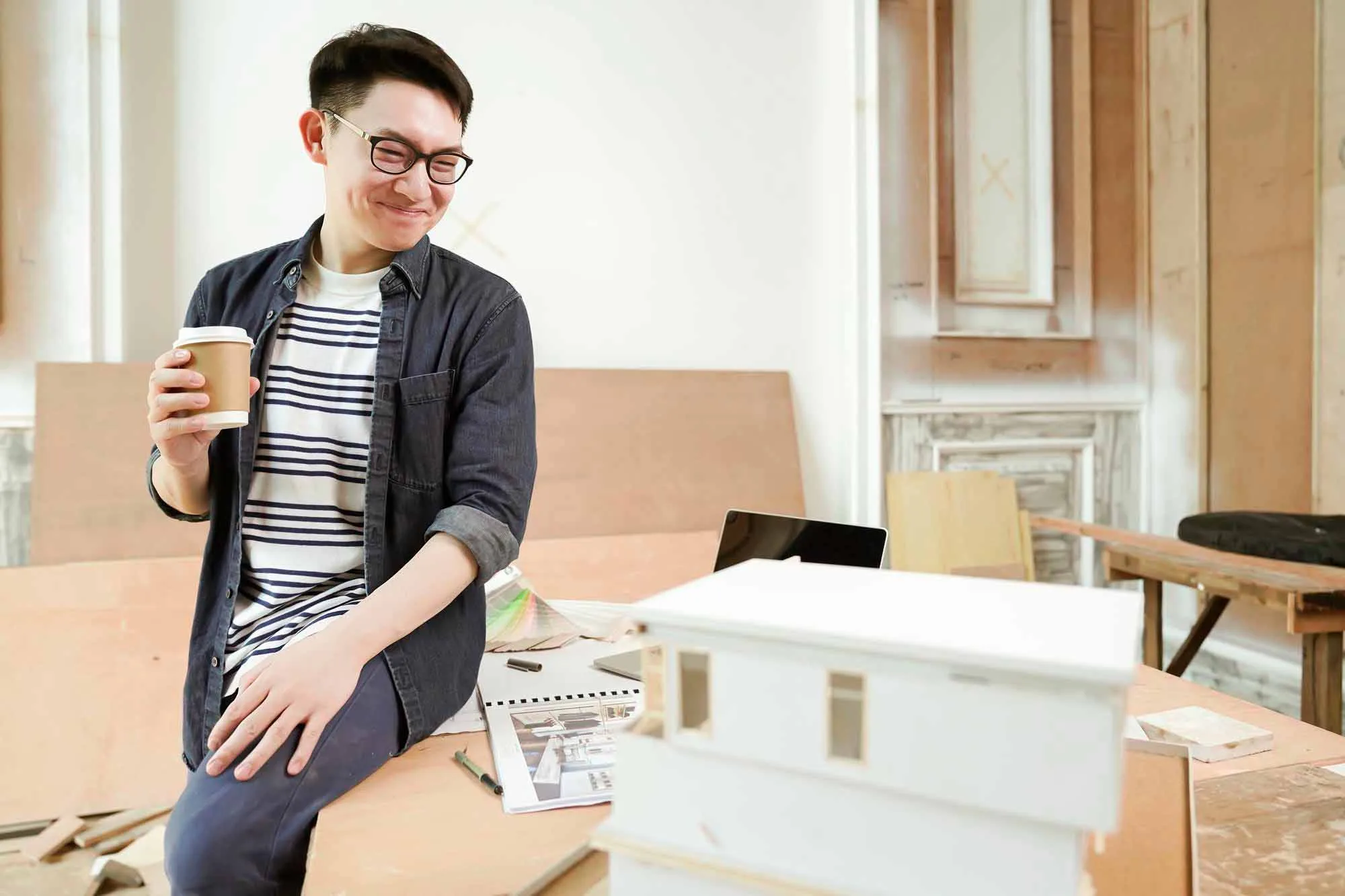 Quit your job to start solo business Thailand — solopreneur guide